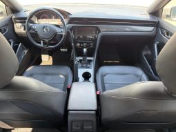
										Volkswagen Passat full									