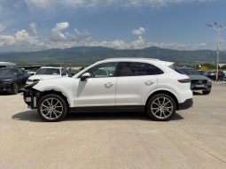 
										2019 Porsche Cayenne full									