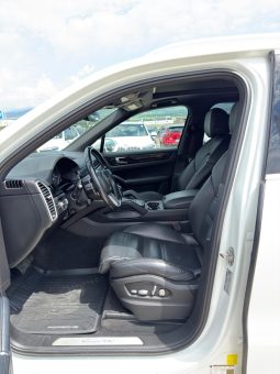 
										2019 Porsche Cayenne full									