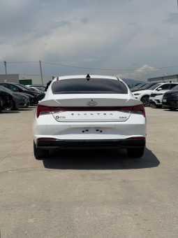 
										Hyundai Elantra full									