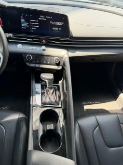 
										Hyundai Elantra full									