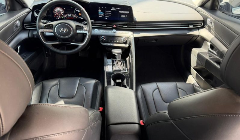 
								Hyundai Elantra full									