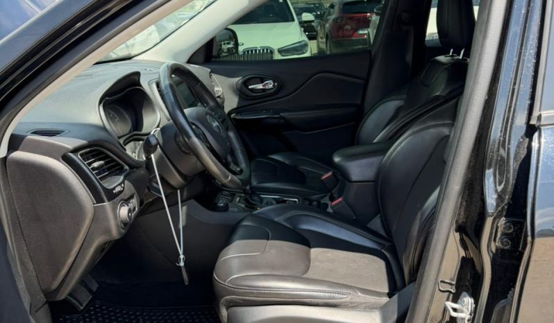 
								2019 Jeep Cherokee full									