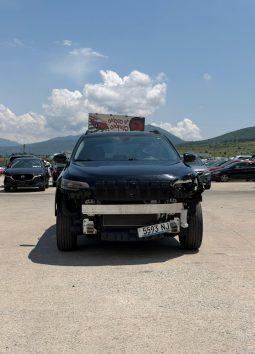 
										2019 Jeep Cherokee full									