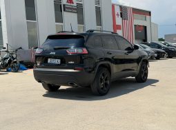 
										2019 Jeep Cherokee full									