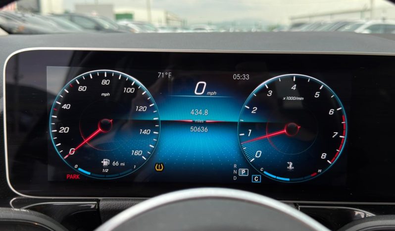 
								Mercedes-Benz GLA-Class full									