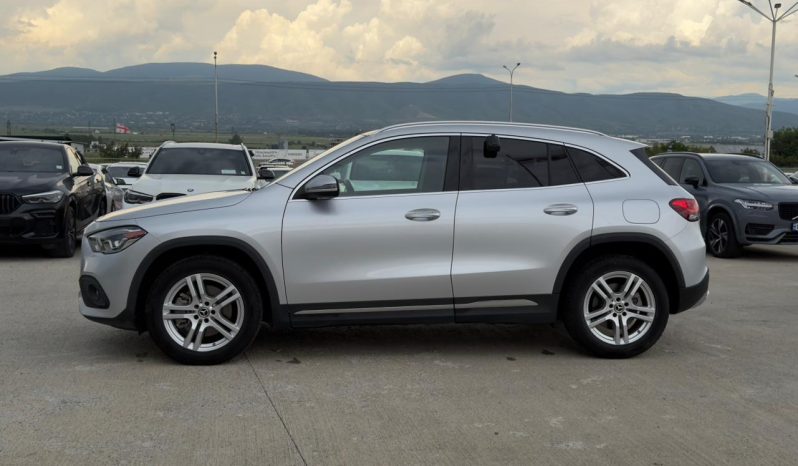 
								Mercedes-Benz GLA-Class full									