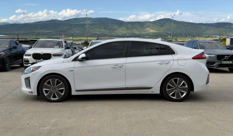
								Hyundai Ioniq full									
