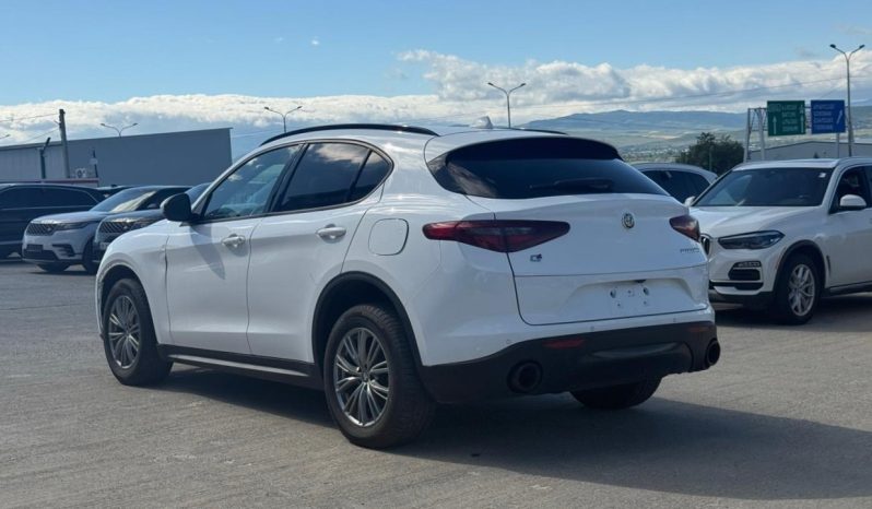 
								2022 Alfa Romeo Stelvio full									
