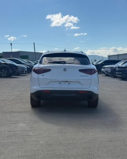 
										2022 Alfa Romeo Stelvio full									