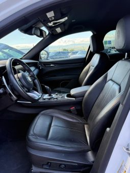 
										2022 Alfa Romeo Stelvio full									
