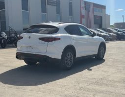 
										2022 Alfa Romeo Stelvio full									