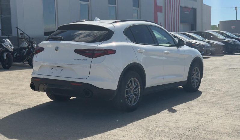 
								2022 Alfa Romeo Stelvio full									