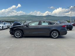 
										Ford Fusion Hybrid full									