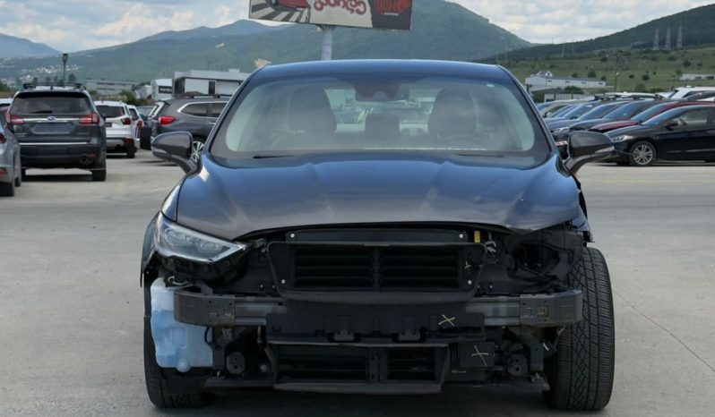 
								Ford Fusion Hybrid full									