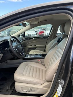 
										Ford Fusion Hybrid full									