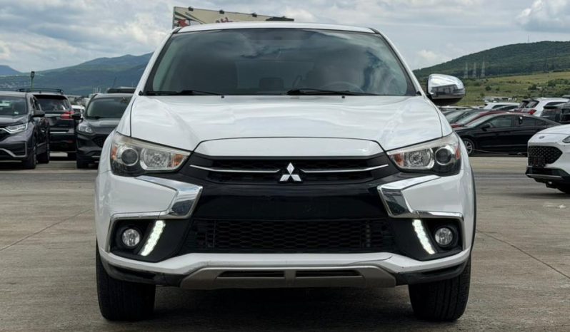 
								Mitsubishi Outlander full									