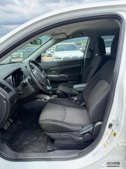 
										Mitsubishi Outlander full									