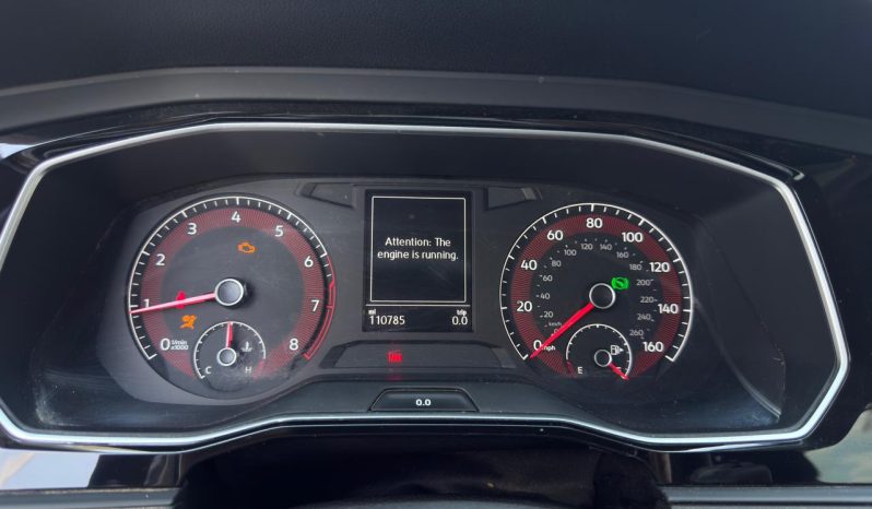 
								Volkswagen Jetta full									