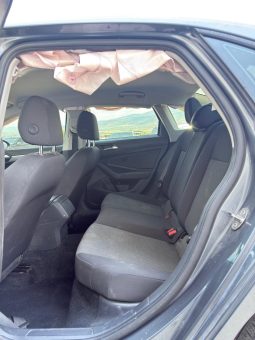 
										Volkswagen Jetta full									