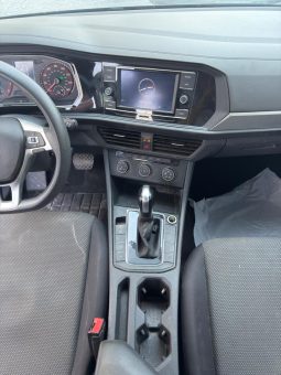 
										Volkswagen Jetta full									