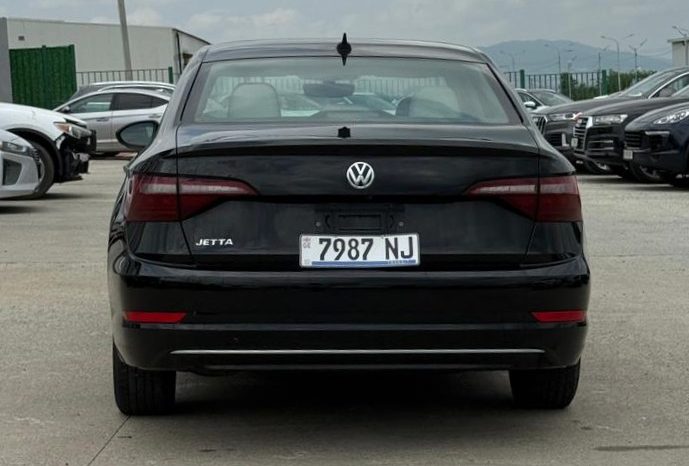 
								Volkswagen Jetta SE full									