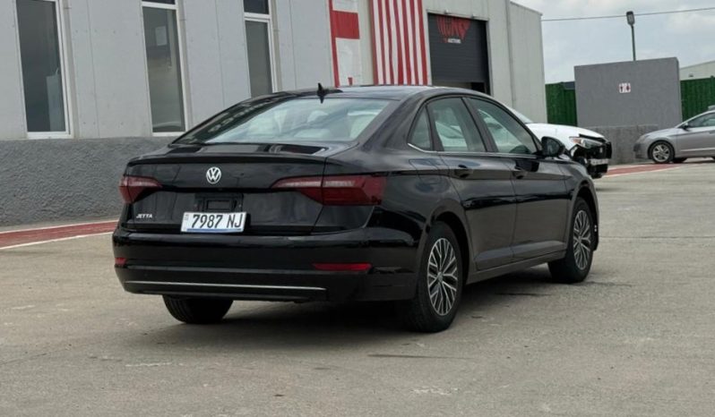 
								Volkswagen Jetta SE full									