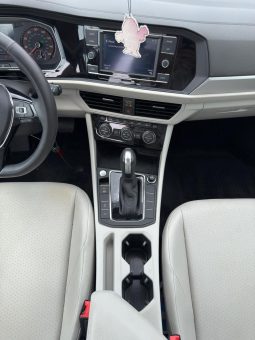 
										Volkswagen Jetta SE full									