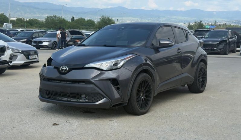 
								2020 Toyota C-HR full									