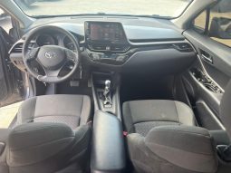 
										2020 Toyota C-HR full									