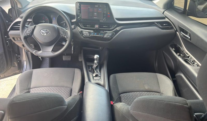 
								2020 Toyota C-HR full									