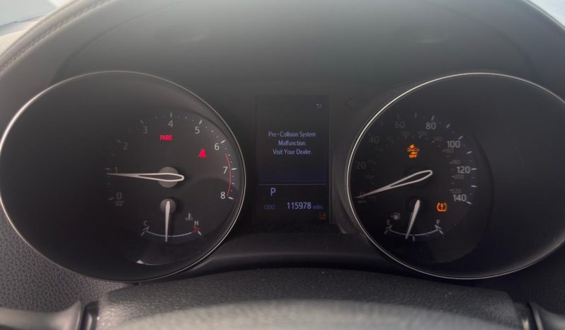 
								2020 Toyota C-HR full									