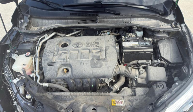 
								2020 Toyota C-HR full									
