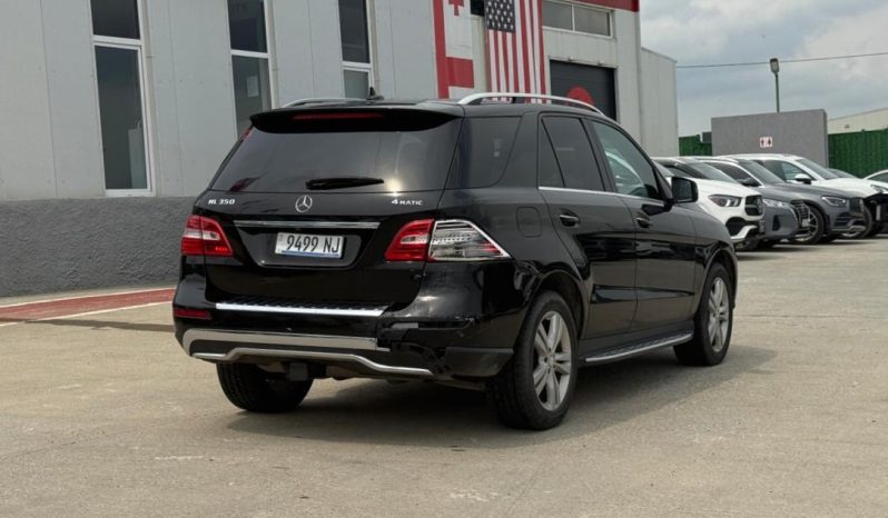 
								Mercedes-Benz ML-Class full									