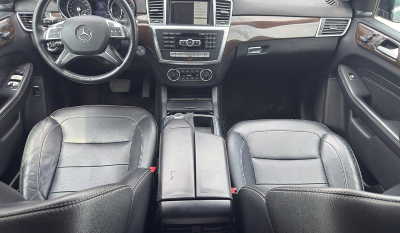 
								Mercedes-Benz ML-Class full									
