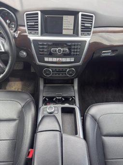 
										Mercedes-Benz ML-Class full									