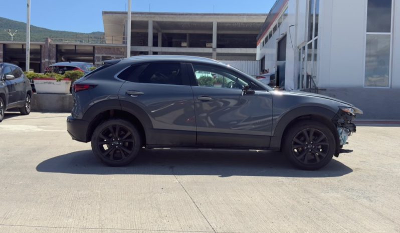 
								Mazda CX-30 full									