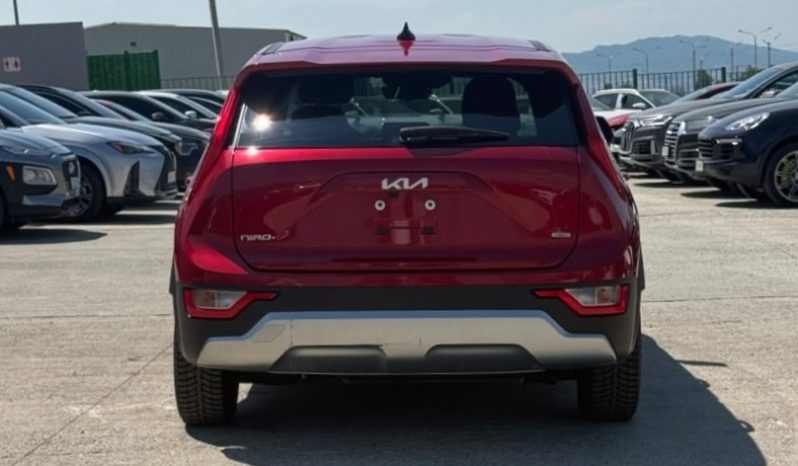 
								2023 KIA Niro full									