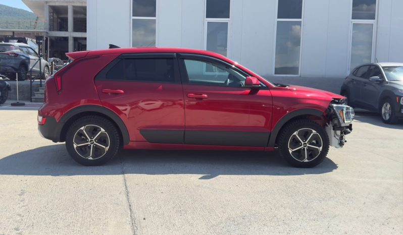 
								2023 KIA Niro full									