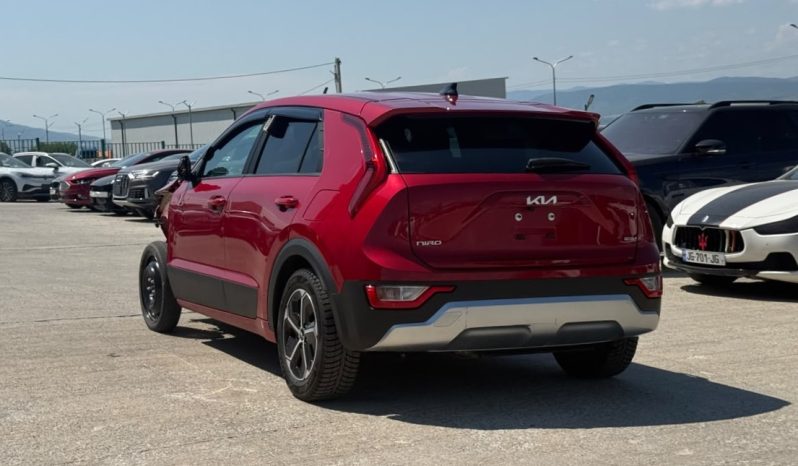 
								2023 KIA Niro full									