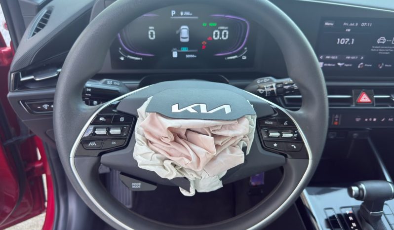 
								2023 KIA Niro full									