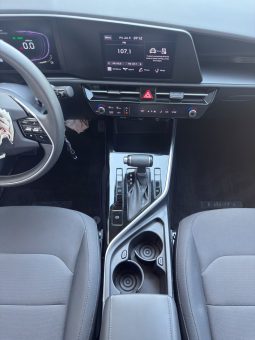 
										2023 KIA Niro full									
