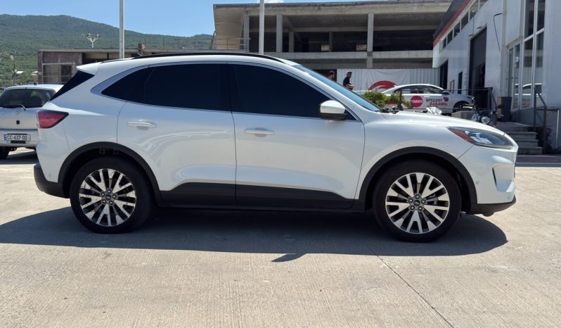 
								Ford Escape HYBRID TITANIUM full									