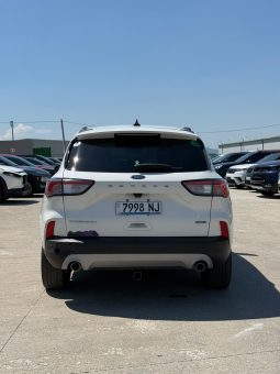 
										Ford Escape HYBRID TITANIUM full									