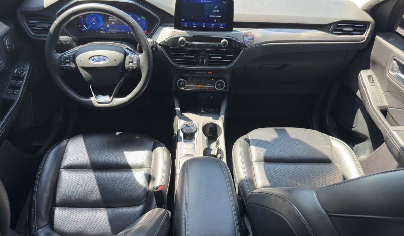
								Ford Escape HYBRID TITANIUM full									