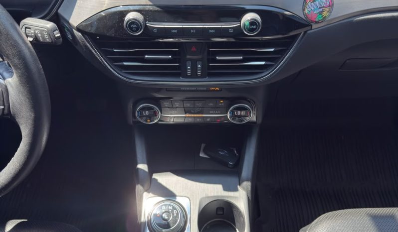 
								Ford Escape HYBRID TITANIUM full									