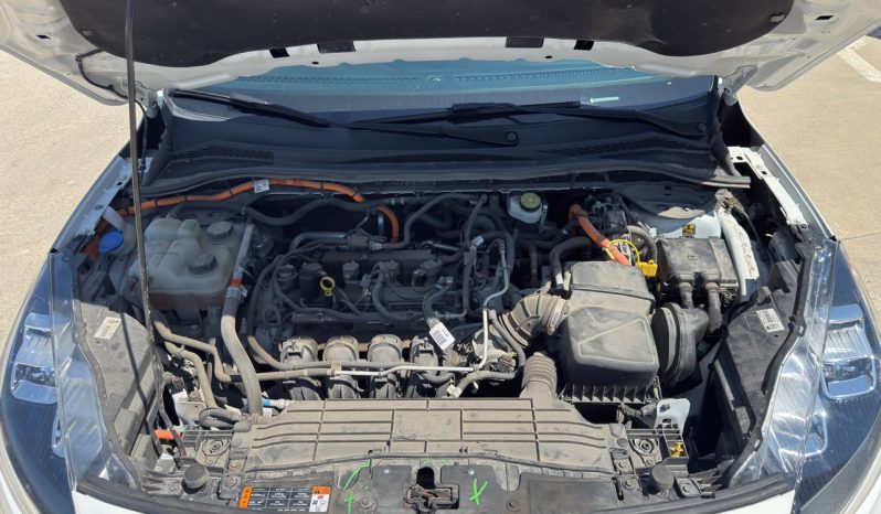 
								Ford Escape HYBRID TITANIUM full									