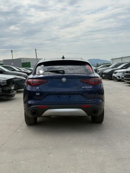 
										Alfa Romeo Stelvio full									