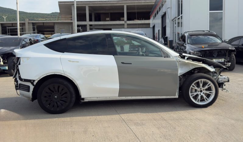 
								TESLA MODEL Y full									