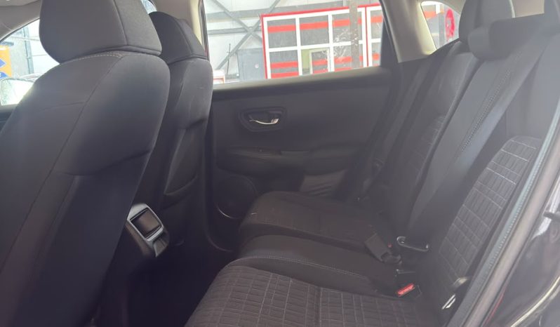 
								Honda HR-V full									